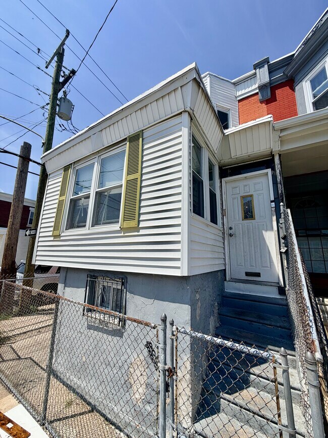 Building Photo - 5765 Osage Ave