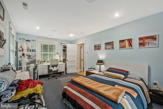 Building Photo - 3631 Tilden St NW