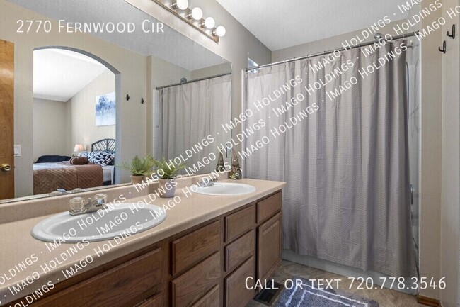 Building Photo - 2770 Fernwood Cir