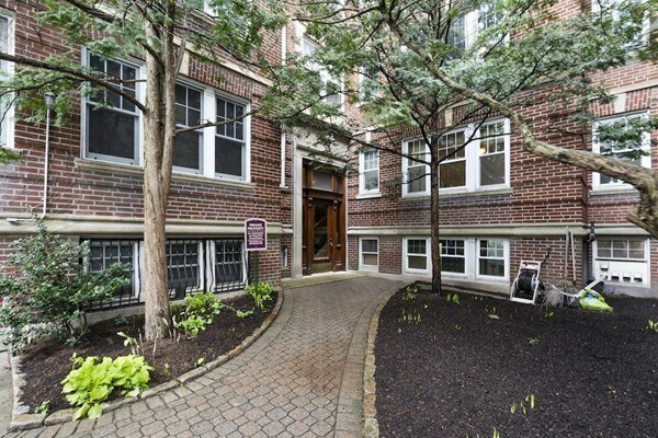 Primary Photo - 1697-1699 Cambridge St