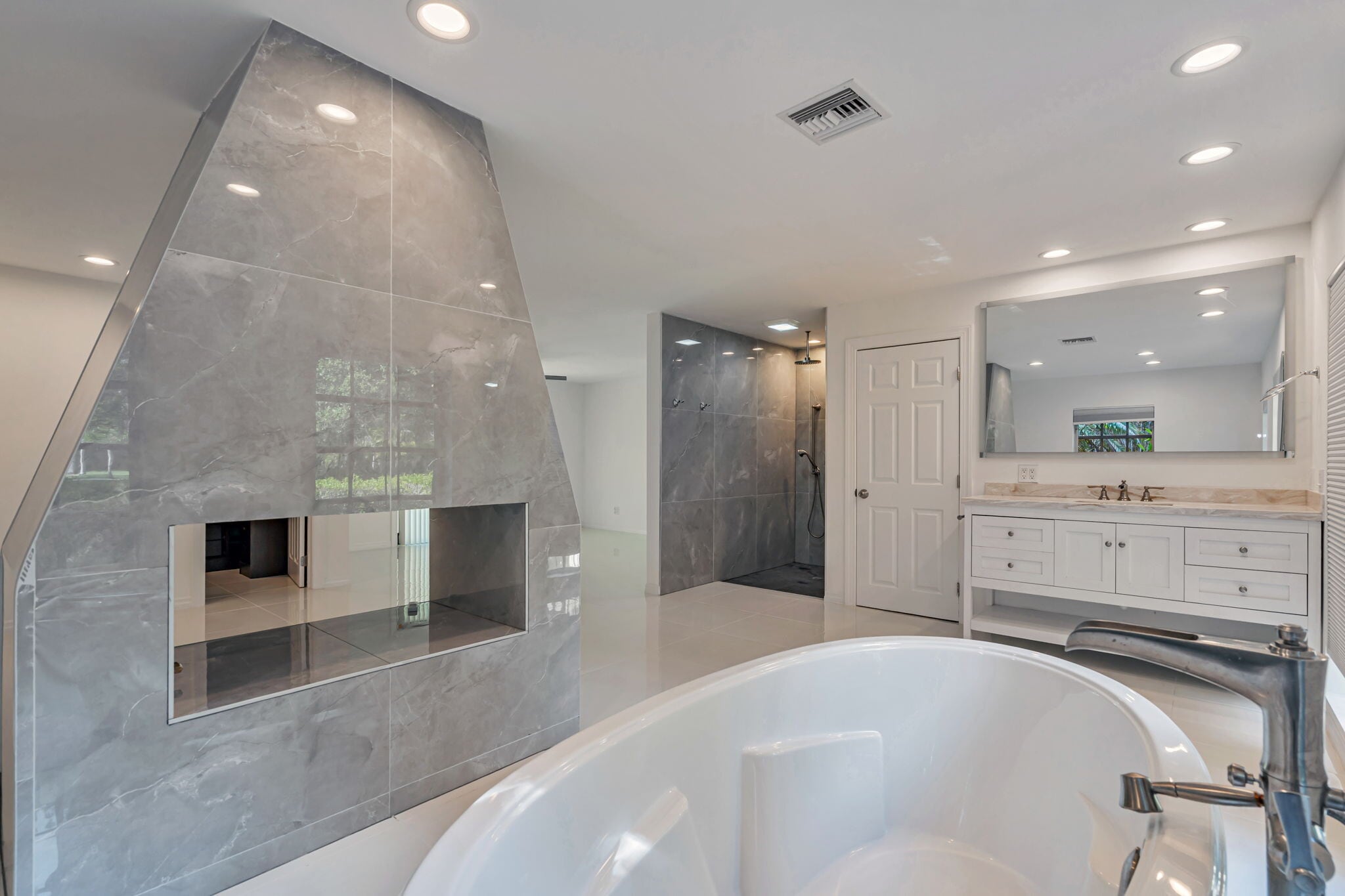 Building Photo - 6235 4th St