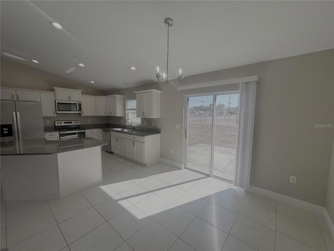 Building Photo - 3892 SW 128th Ln