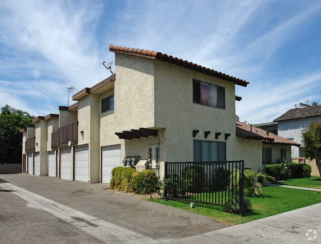 Building Photo - 115 N Belinda Cir