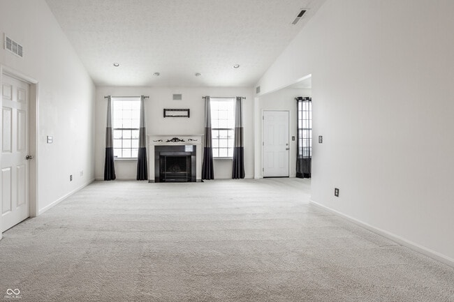 Building Photo - 3394 Roundlake Lane