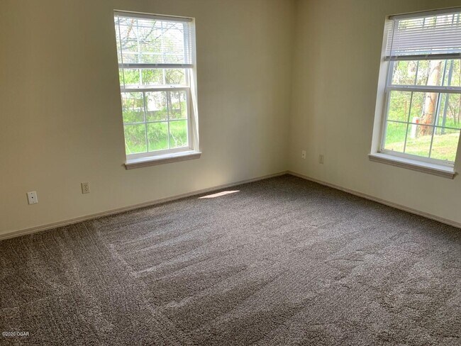 Building Photo - 1612 Mayberry Dr