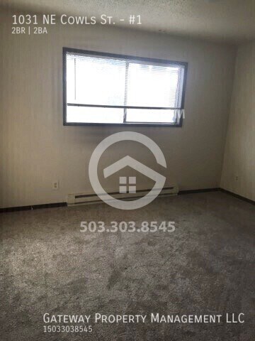 Building Photo - 1031 NE Cowls St