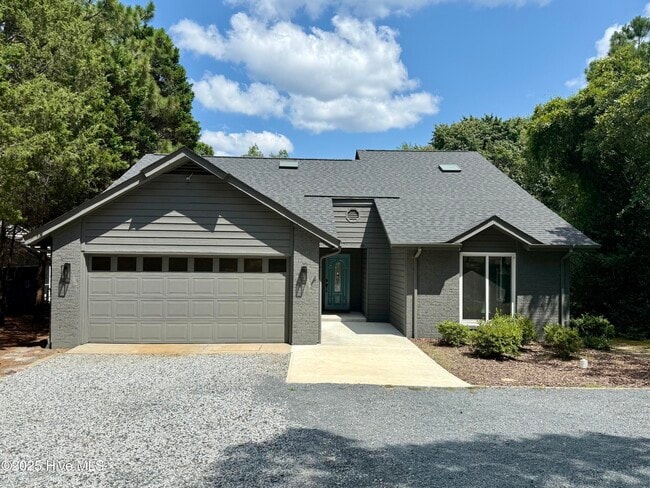 Primary Photo - 102 Firetree Ln