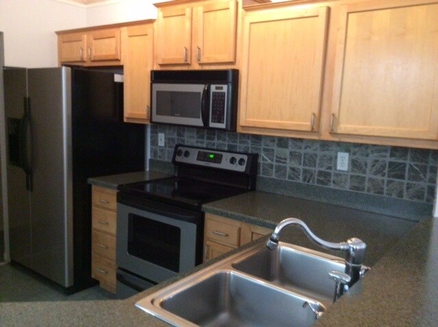 Building Photo - 520 Florida Club Blvd