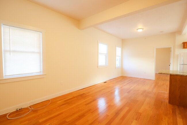 Building Photo - 29-31-33 Highland Ave.