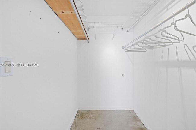 Building Photo - 234 NE 3rd St