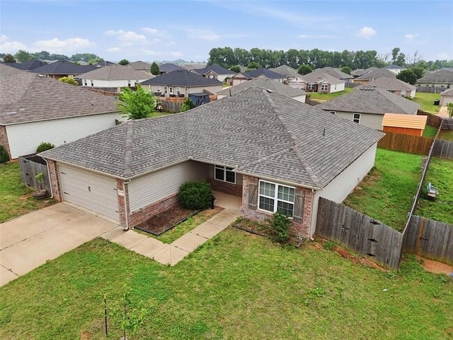 Building Photo - 1200 Granite Ln