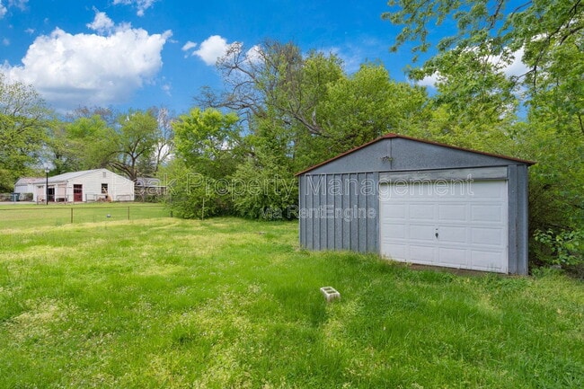 Building Photo - 4830 Kinloch Ln