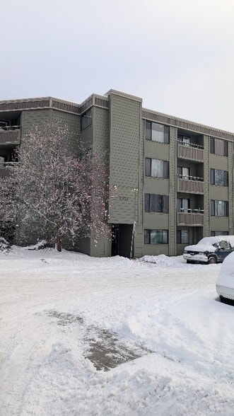 Primary Photo - 2201 Romig Pl