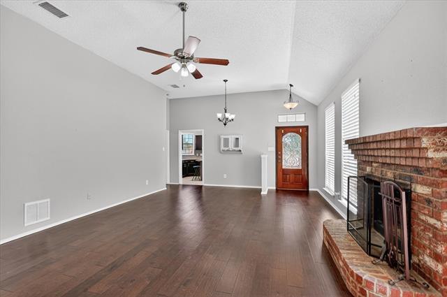 Building Photo - 505 Picketts Dr