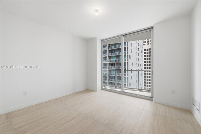 Building Photo - 77 SE 5th St