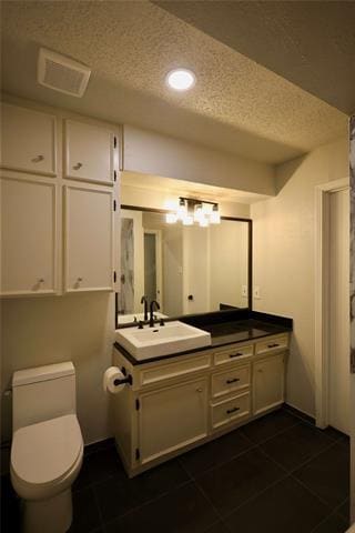 Building Photo - 905 Pine Tree Ln