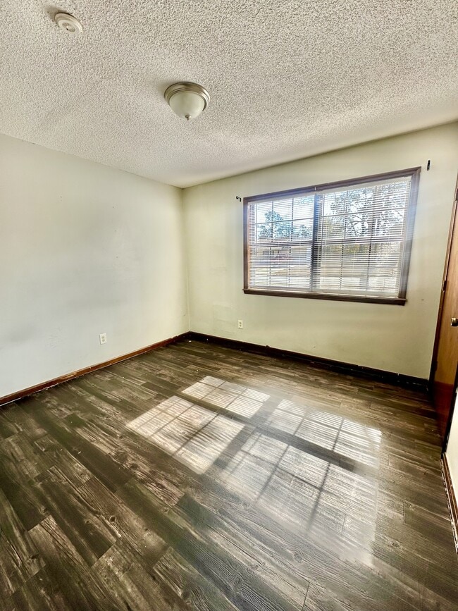 Building Photo - 2014 Arkwright Dr