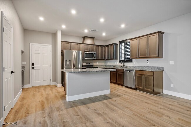 Building Photo - 10618 Sariah Skye Ave