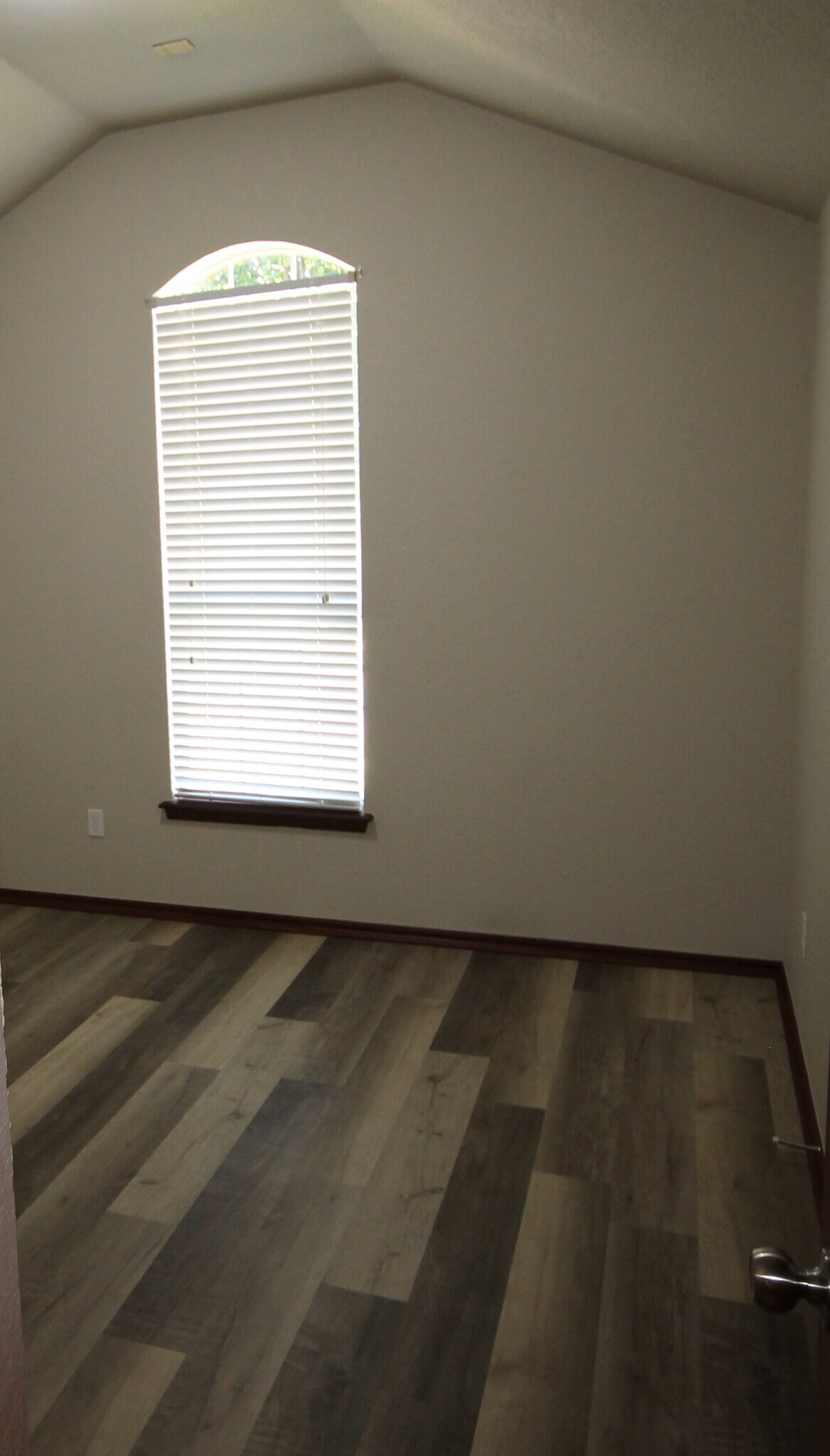 FRONT BEDROOM - 16405 Osceola Trl