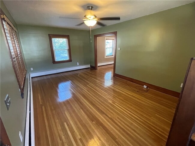 Building Photo - 77 Aragon Ave