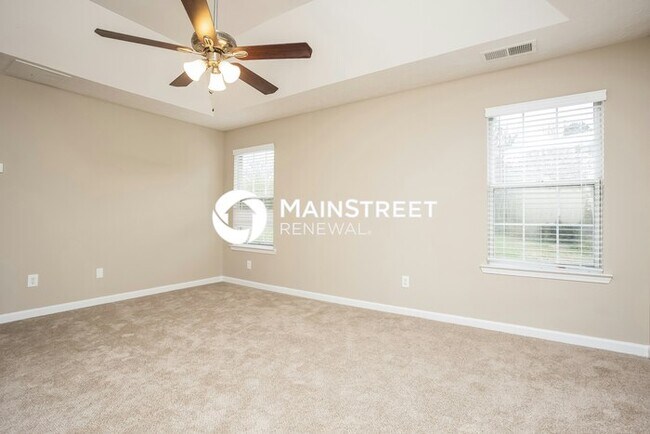 Building Photo - 4 Bedroom Pet-Friendly Home in Douglasville, GA with Main Street Renewal
