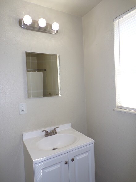 Building Photo - 1125 Dallas St