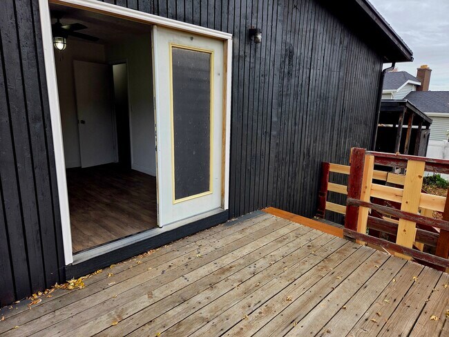 Building Photo - 1968 E 5850 S