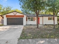 Building Photo - Beautiful Renovated 3 Bedroom Ready Late May