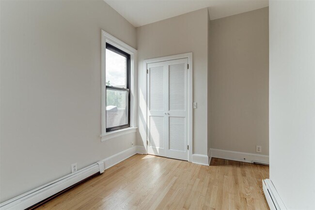 Building Photo - 465 Jersey Ave