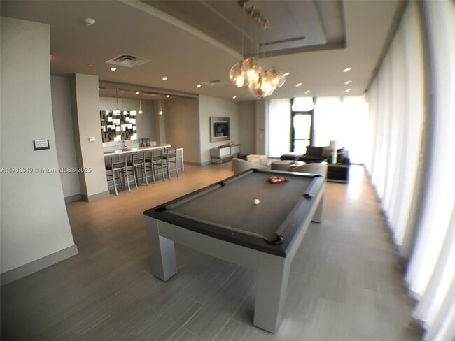 Building Photo - 5300 Paseo Blvd