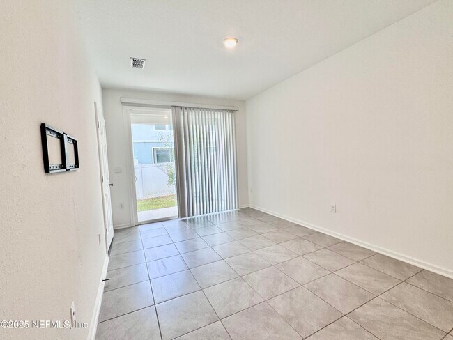 Building Photo - 8334 Zenith Cir