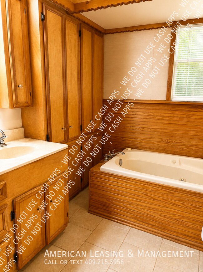 Building Photo - 7121 TX-94