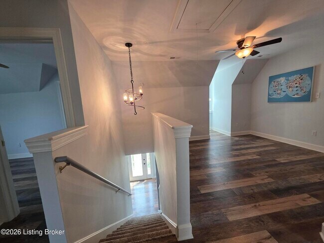 Building Photo - 11315 Top Walnut Loop