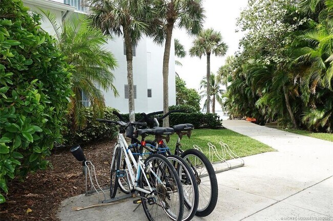 Building Photo - 1550 NE Ocean Blvd