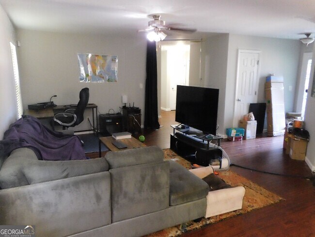 Building Photo - 206 Brookstone Trail