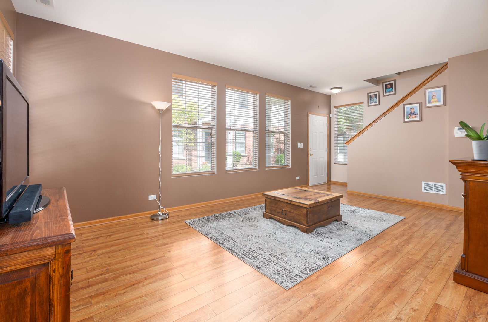 Building Photo - 1440 Millbrook Dr