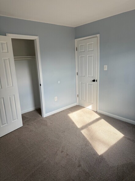 Building Photo - 5303 Stockton Ct