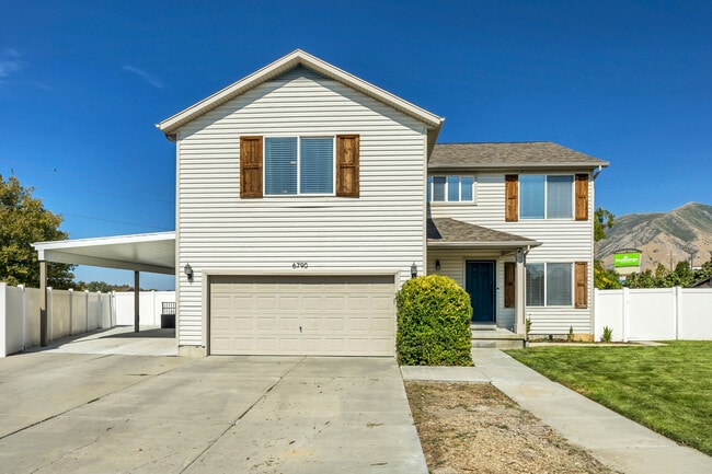 Building Photo - 6790 Greenfield Ln