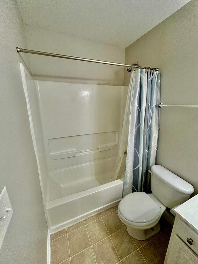 Building Photo - 1042 Prestwyck Ct