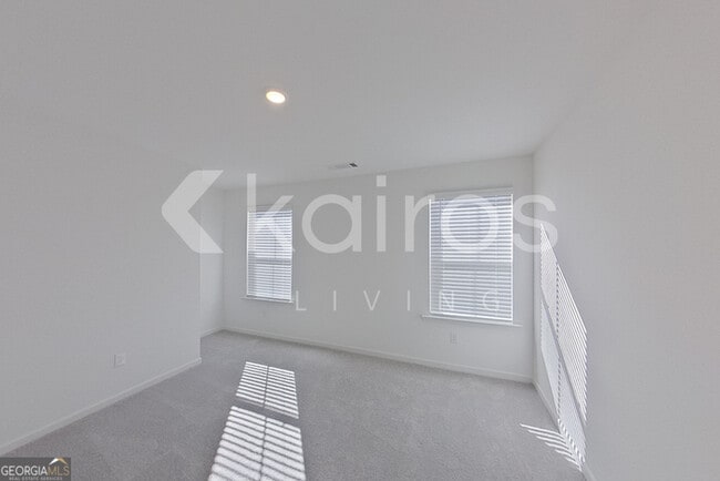 Building Photo - 216 Birch Ave