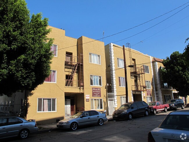 Building Photo - Hartford Hills Apartments