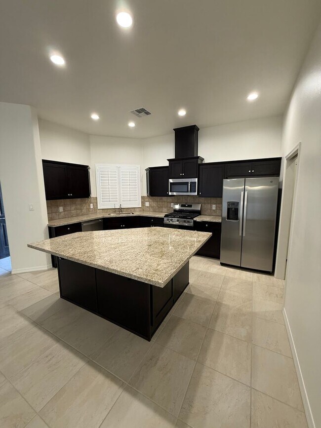 Building Photo - Livingston Ranch - BRAND NEW & IMMACULATE