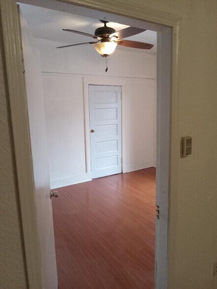 Building Photo - 4720 S Normandie Ave