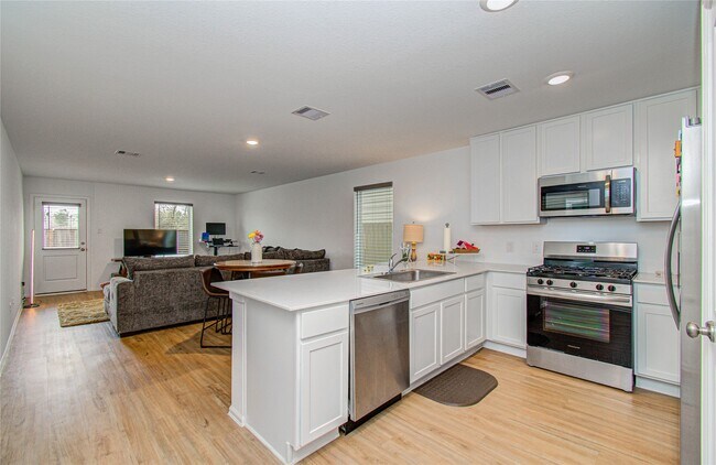 Building Photo - 21575 Carosella Dr