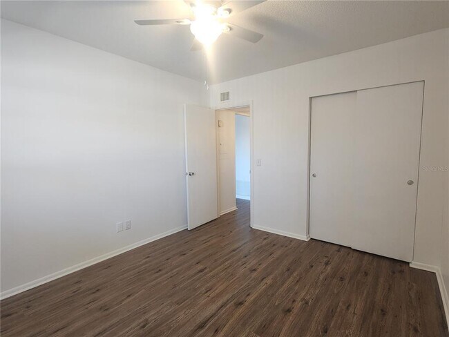 Building Photo - 2464 Australia Way E