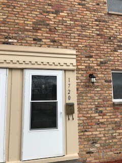 Building Photo - 1862 Valley Rd
