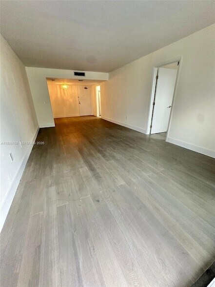 Building Photo - 9273 Collins Ave