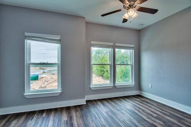 Building Photo - 135 N Sand Palm Rd