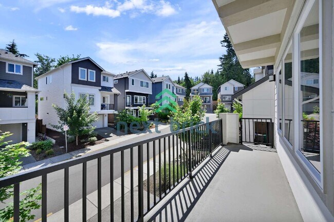 Building Photo - Spacious 4-Bedroom Retreat with 3.5 Baths in Beautiful Bothell – Your Ideal Home Awaits!