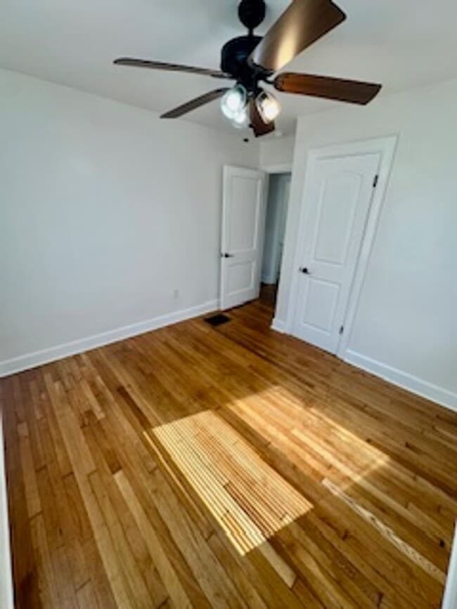 Building Photo - 838 E Loudon Ave